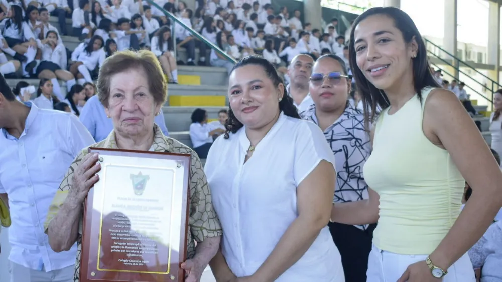 El colegio Colombo Inglés de Valledupar recibió la certificación EFQM otorgada por la Fundación Colombia Excelente.