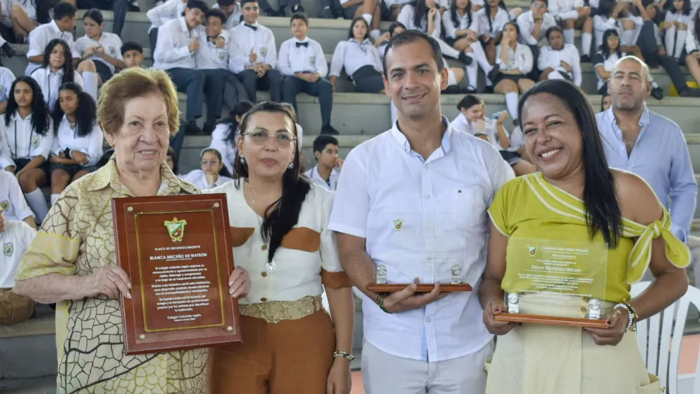 El colegio Colombo Inglés de Valledupar recibió la certificación EFQM otorgada por la Fundación Colombia Excelente.