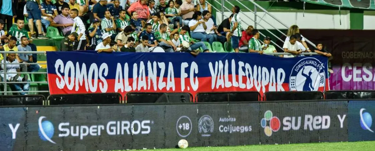 La afición de Alianza Valledupar estuvo en el ojo de huracán por presuntos cánticos racistas.