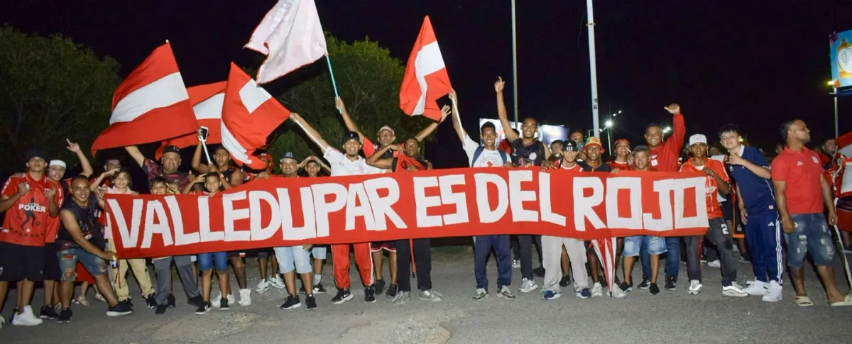 Así fue el banderazo de los hinchas de América en Valledupar. Foto: Said Armenta.