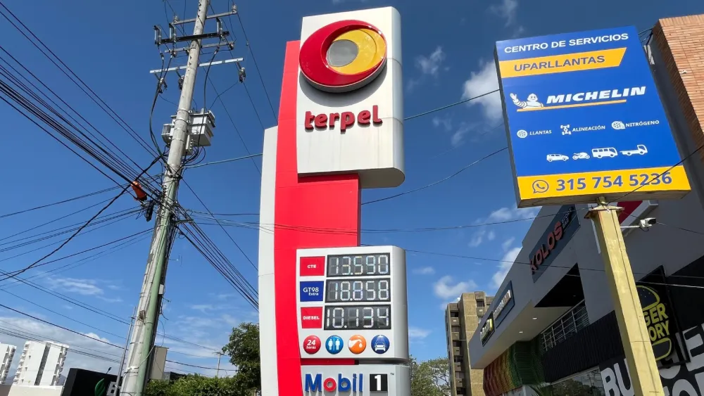 Precios del combustible en la EDS Novalito