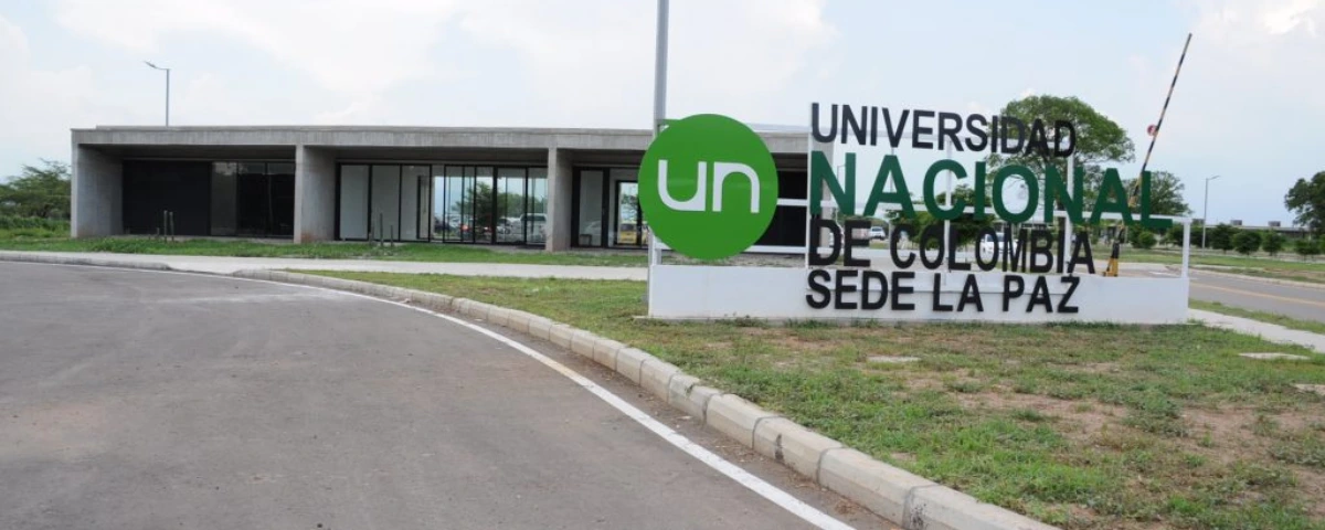 Las personas interesadas en aplicar deben de tener título de pregrado, maestría o doctorado