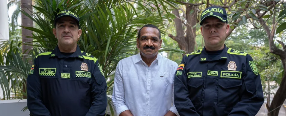 El coronel Alex Durán deja el cargo y se lo entrega a el coronel Germán Gómez.