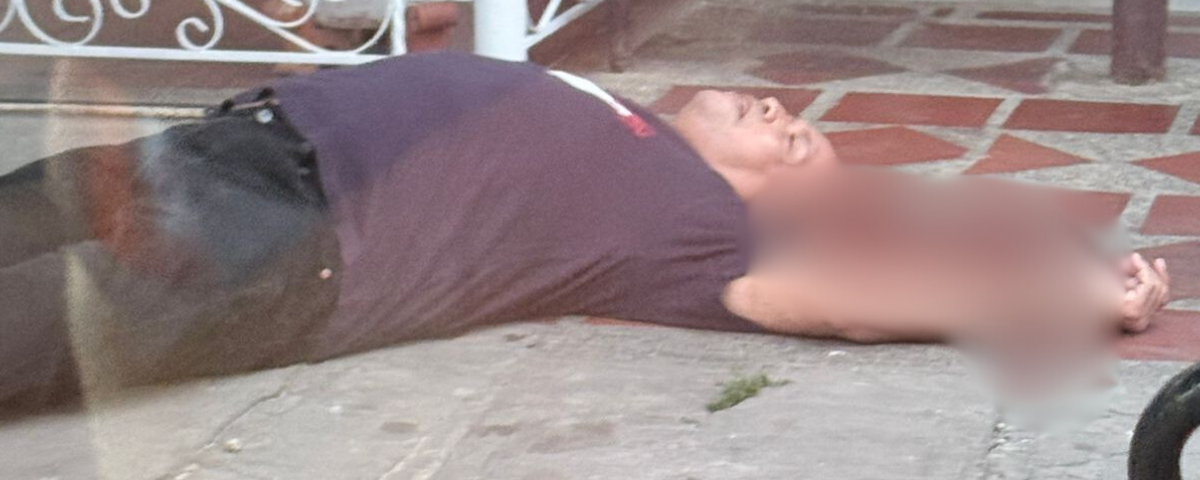 El hombre cayó gravemente herido y falleció en el sitio antes de recibir asistencia médica.