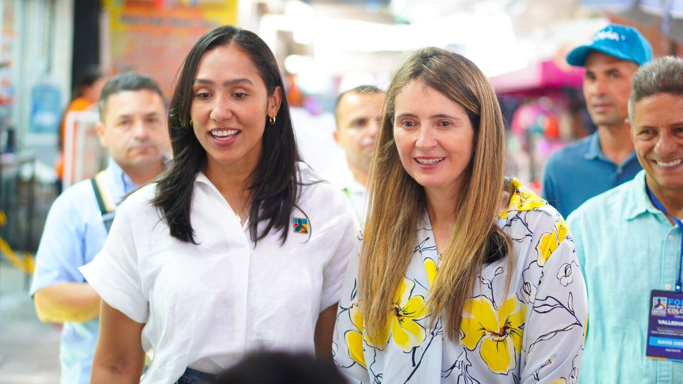 Claudia Margarita Zuleta y Paloma Valencia.