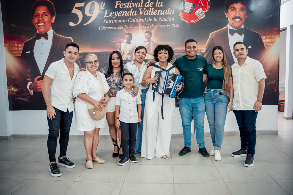 Jenifer Aragón oficializa su inscripción en la versión 59 del Festival Vallenato, decidida a volver por la corona de Acordeonera Mayor. Foto: Cortesía.