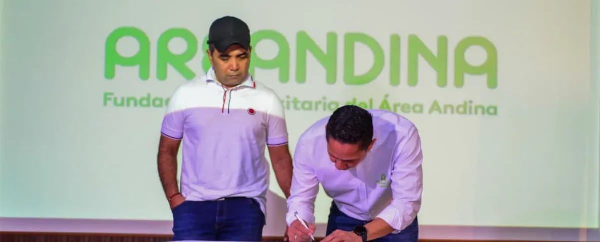 La Fundación Universitaria del Área Andina y la Liga de Fútbol del Cesar firmaron un convenio.