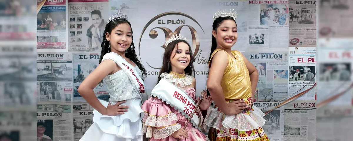 Candidatas y ganadoras del Reinado Popular Infantil en la emblemática Plaza Alfonso López