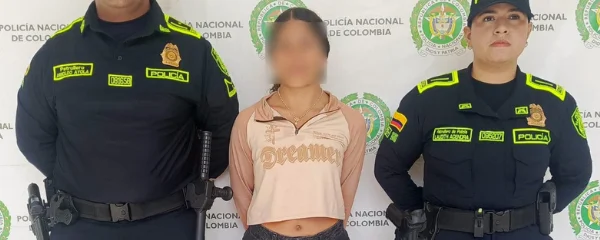 Además, al revisar la información con los jurados de votación se evidenció que la mujer votó en una mesa diferente a la que le correspondía según su puesto de votación.