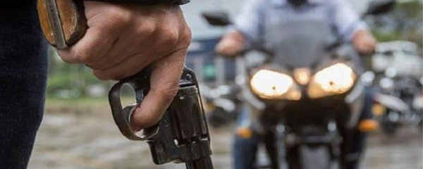 Sarmiento Navarro resultó con heridas superficiales en el tórax y en el brazo derecho. Fue auxiliado y trasladado a un centro asistencial, donde recibió atención médica y se encuentra fuera de peligro.