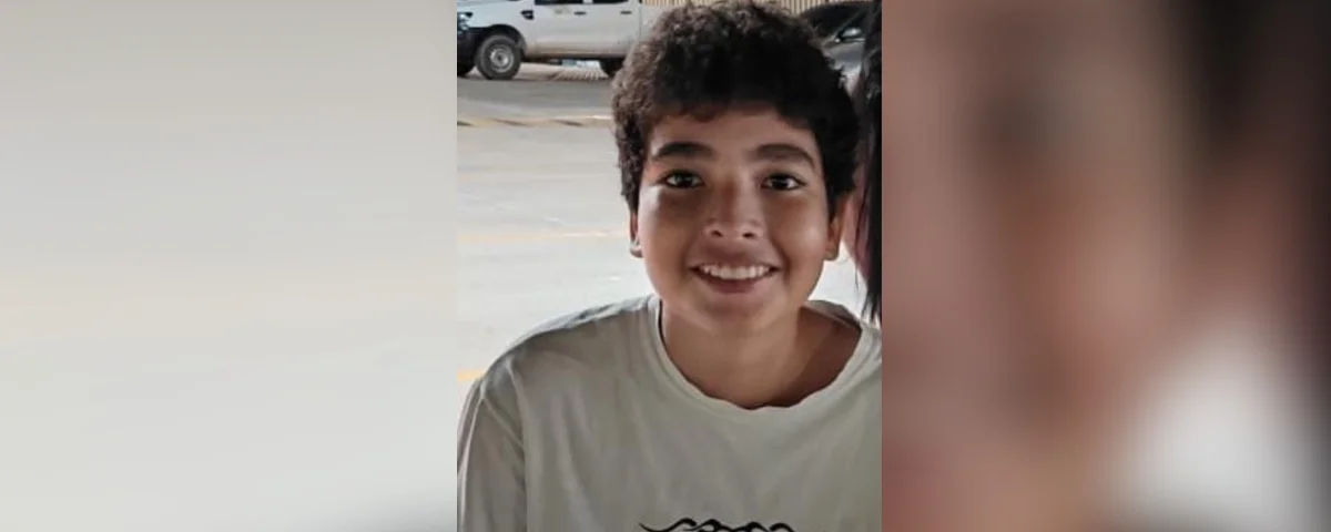 De acuerdo con el relato de Gamboa Palacio, el adolescente se encontraba durmiendo junto a su madre cuando ocurrió la emergencia en la madrugada.