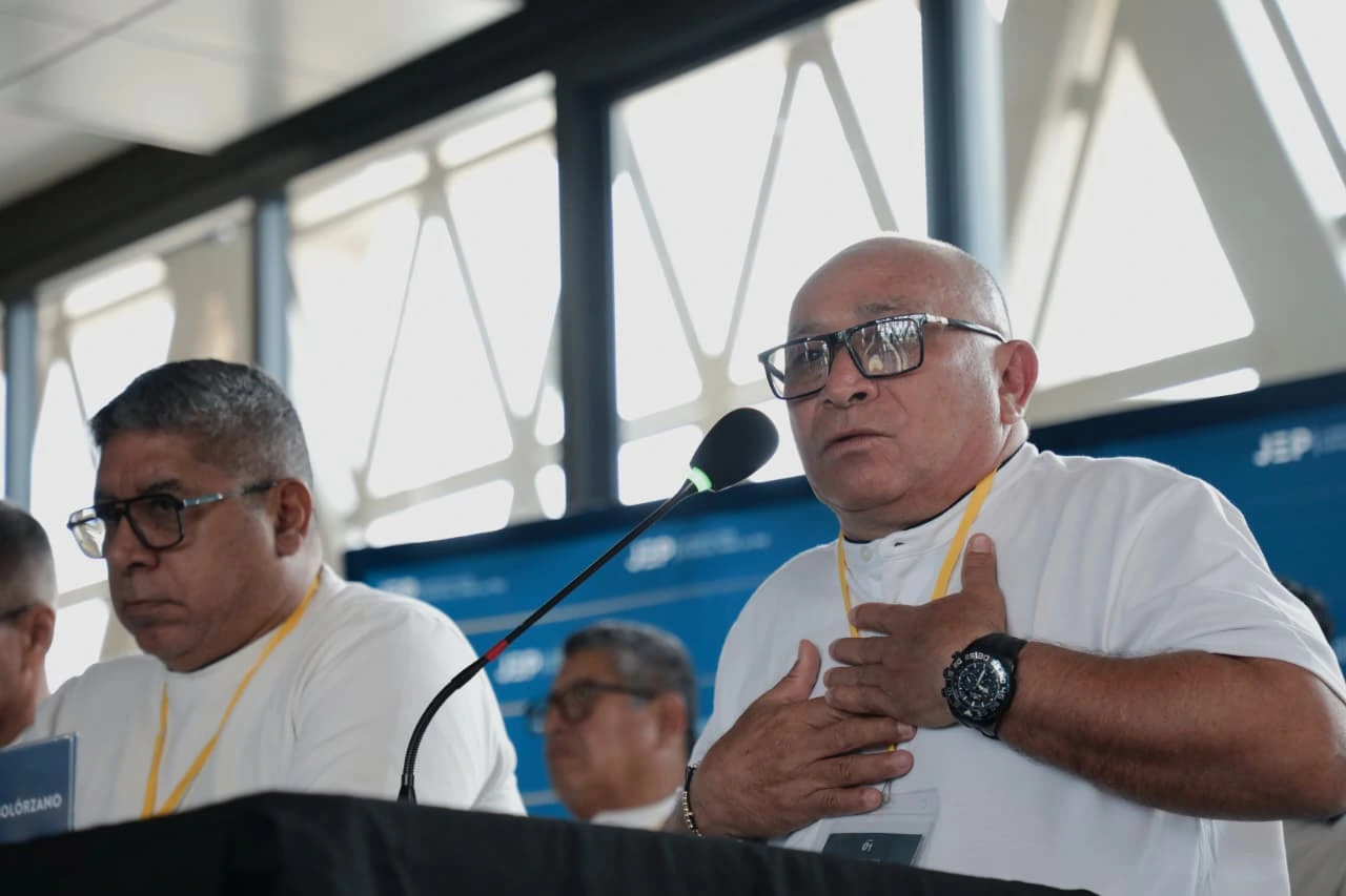 Luis Alejandro Cuadras Solórzano, alias “Leonardo Muñoz”, excomandante del Frente 59 de las Farc-EP, quien reconoció ante la JEP ser el “actor intelectual” del secuestro que terminó en el asesinato de Consuelo Araújo Noguera. Foto: JEP