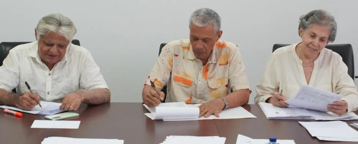 La difícil tarea fue llevada a cabo por Rita Fernández Padilla, José Atuesta Mindiola y Celso Guerra Gutiérrez.