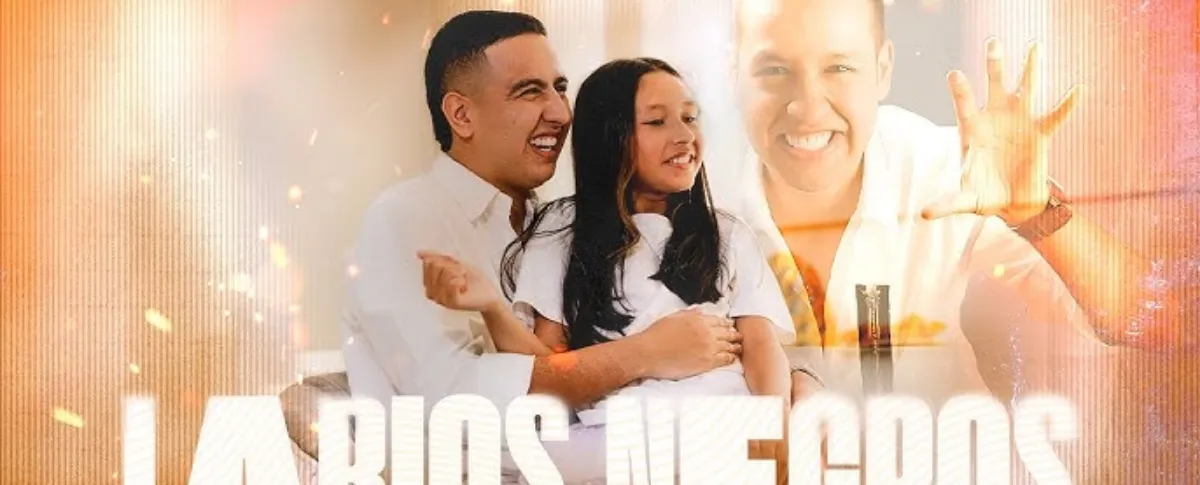 Tal como había anticipado, el joven artista pudo cumplir su sueño de cantar con su papá.