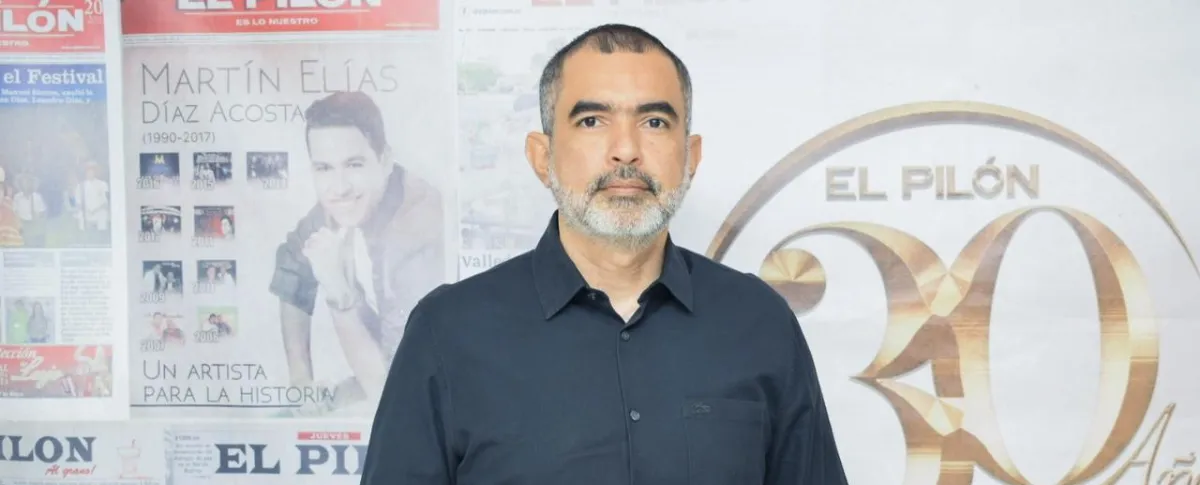 Fito Cotes, empresario, inversionista y mentor financiero vallenato, presenta su nuevo libro ‘Deudas Cero’. Foto: Said Armenta.