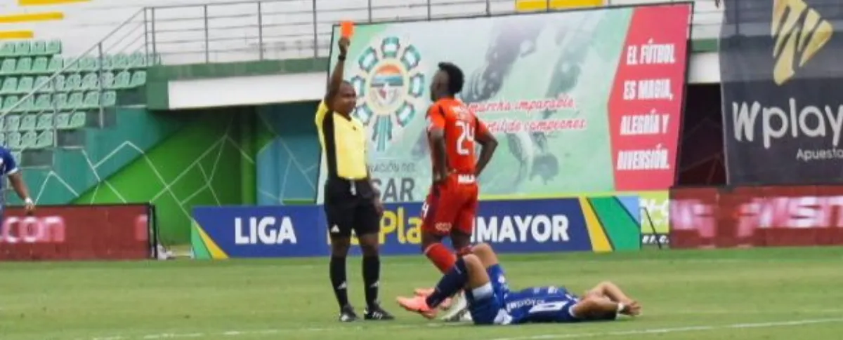 Alianza Valledupar cayó ante el Medellín y sigue en el fondo de la tabla. Foto: Said Armenta.