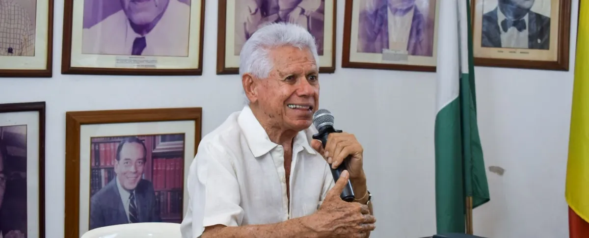 El investigador Julio Oñate Martínez contó la historia de la llegada del acordeón a Colombia. Foto: Said Armenta.