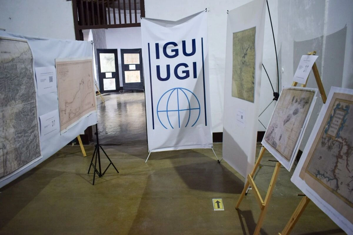  La muestra de «Cartografía histórica del Caribe colombiano» permanece abierta durante este fin de semana hasta el 24 de abril en el Museo de Artes de Valledupar, en la Casa Castro Monsalvo, esquina de la Plaza Alfonso López. Foto: Said Armenta.