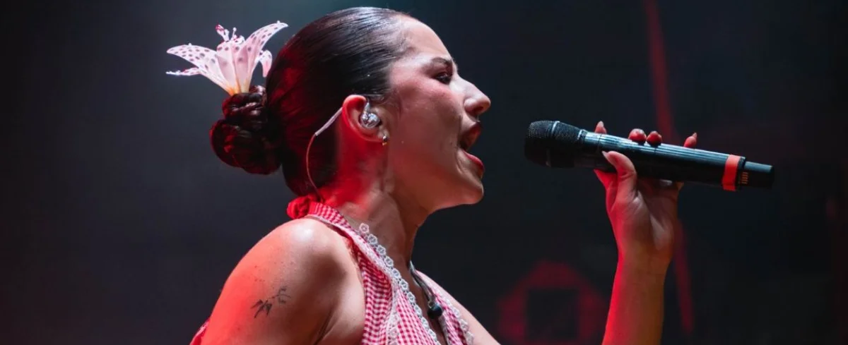 Aria Vega, cantante.