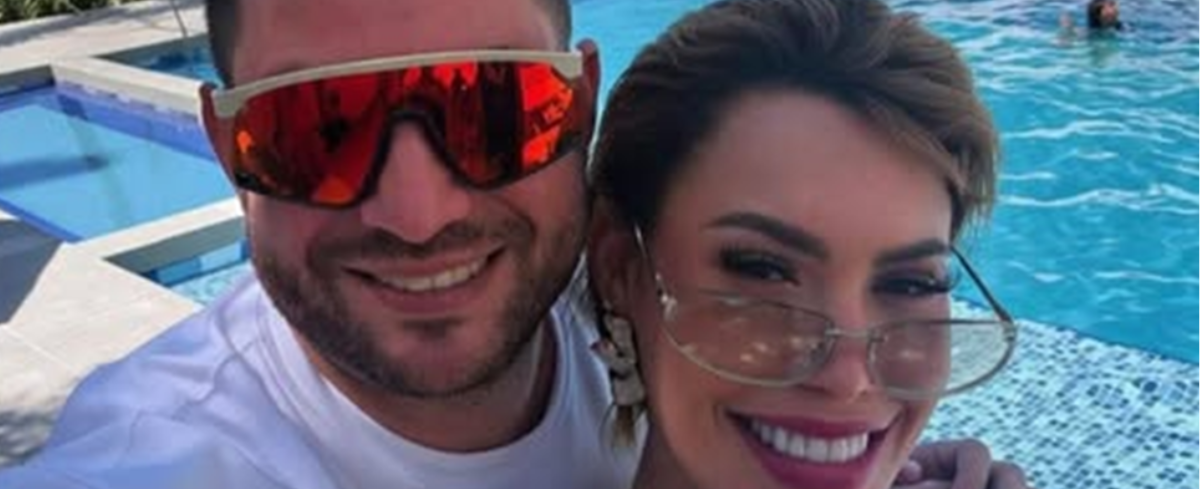 Ana del Castillo y alcalde de Lorica.