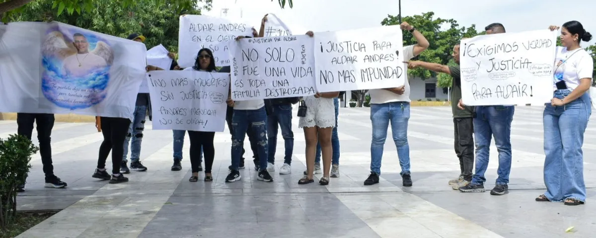 Durante la jornada, la familia hizo un llamado directo al alcalde de Valledupar para que adopte medidas urgentes que permitan dar con el responsable del crimen.