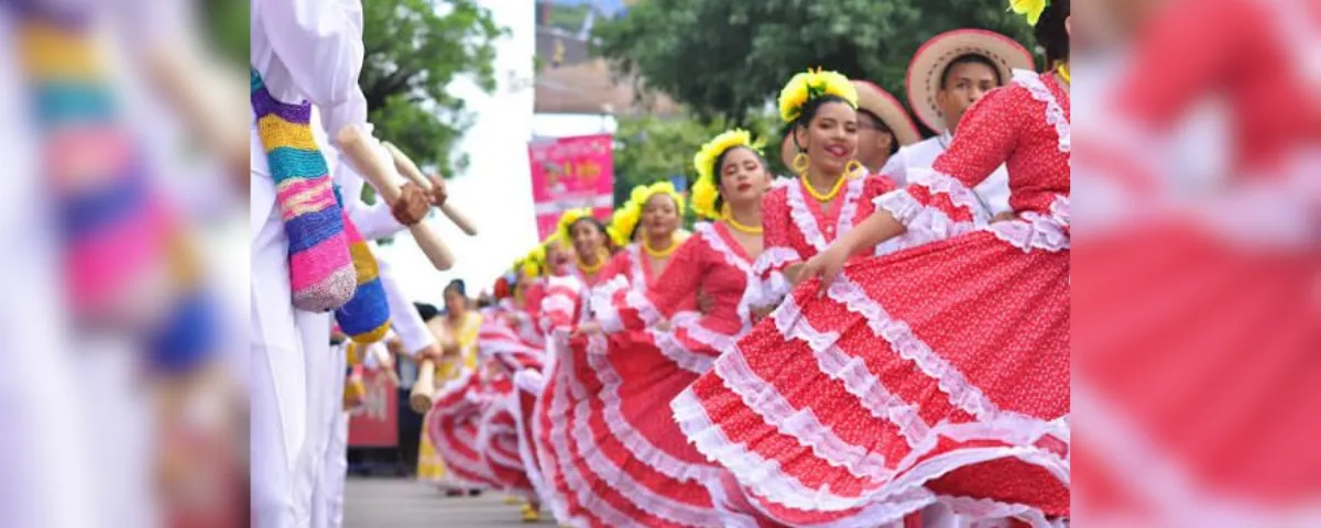 El sombrero vueltiao y la ropa fresca son los protagonistas del outfit ideal para vivir el Festival Vallenato bajo el sol de Valledupar