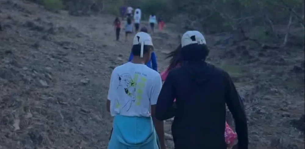 Feligreses iniciando el recorrido al Pantanillo