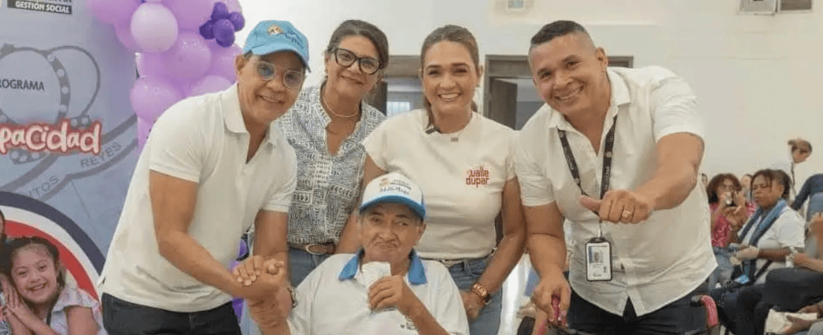 Entrega de sillas de ruedas y ayudas técnicas a personas con discapacidad en Valledupar.