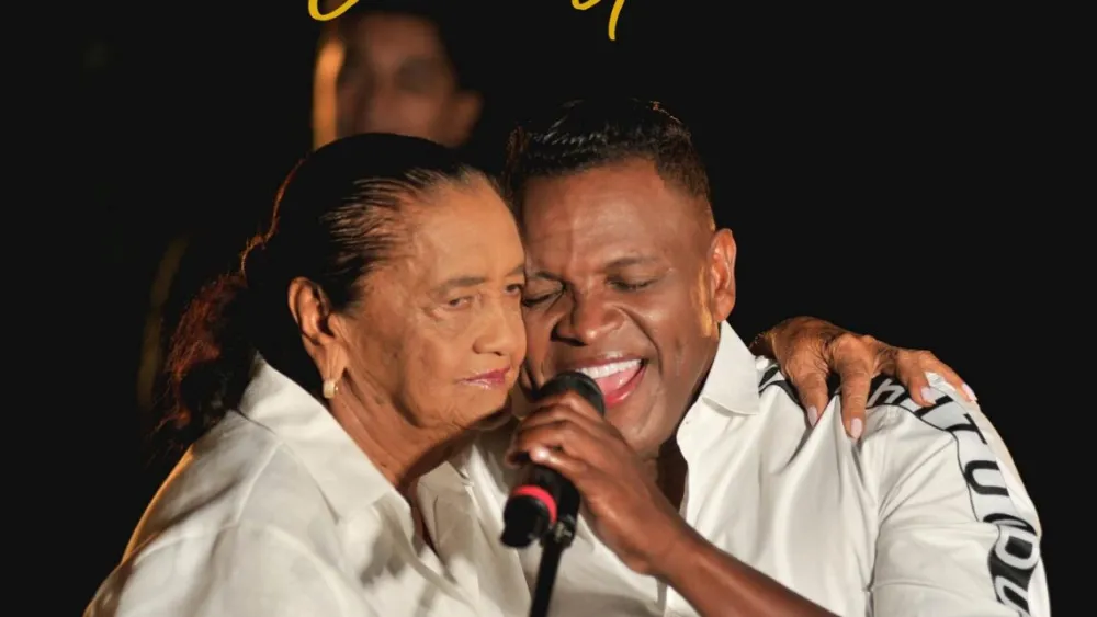 Omar Geles y su señora madre, Hilda Suárez ‘Doña Hilda’