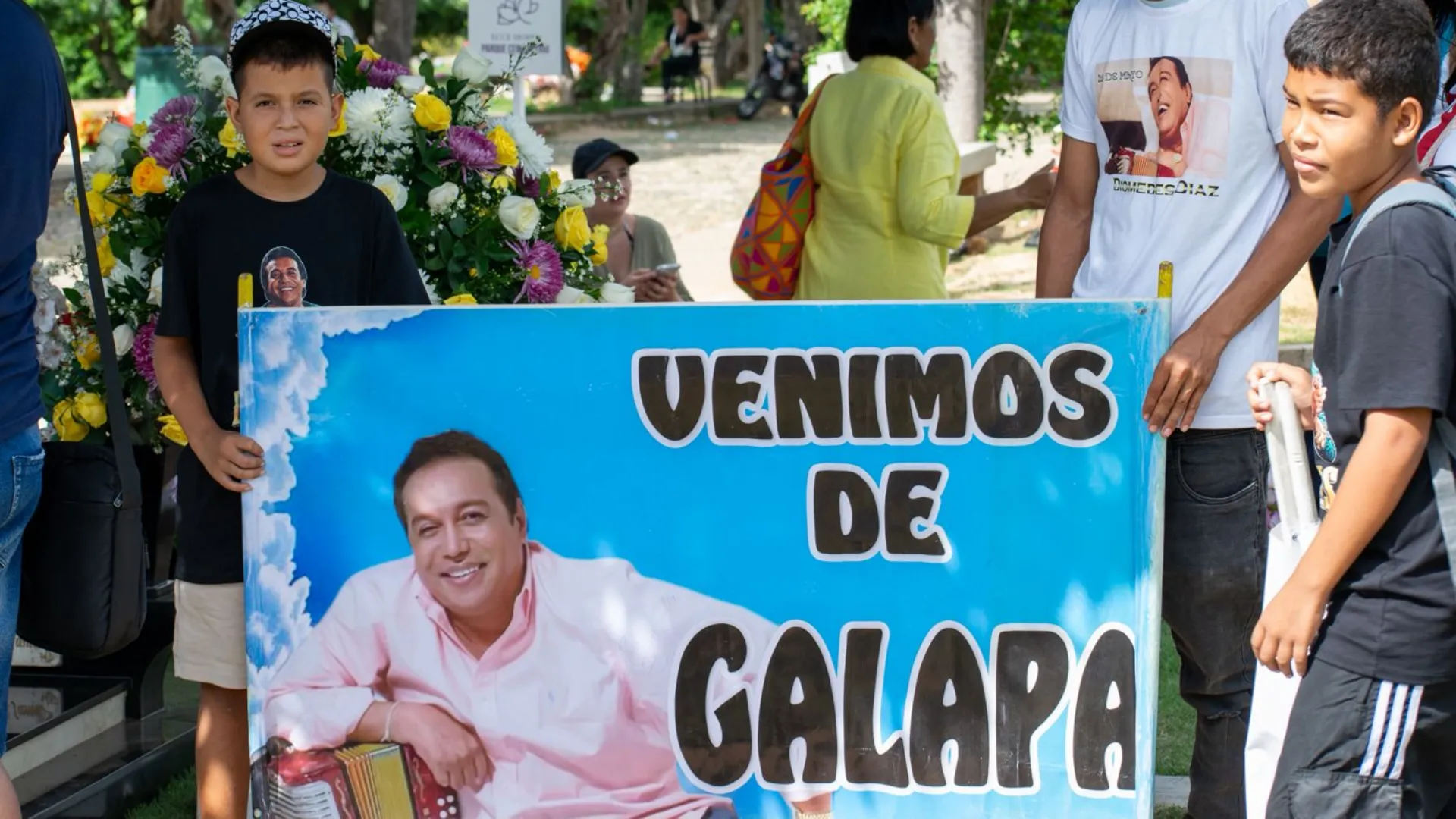 Decenas vinieron desde lejos para celebrar a Diomedes Díaz. Foto: Said Armenta.