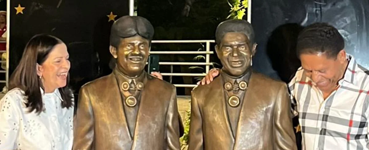 Esculturas de Rafael Orozco e Israel Romero.