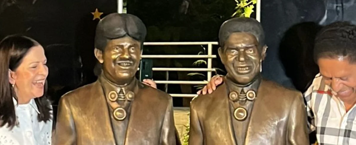 Esculturas de Rafael Orozco e Israel Romero.