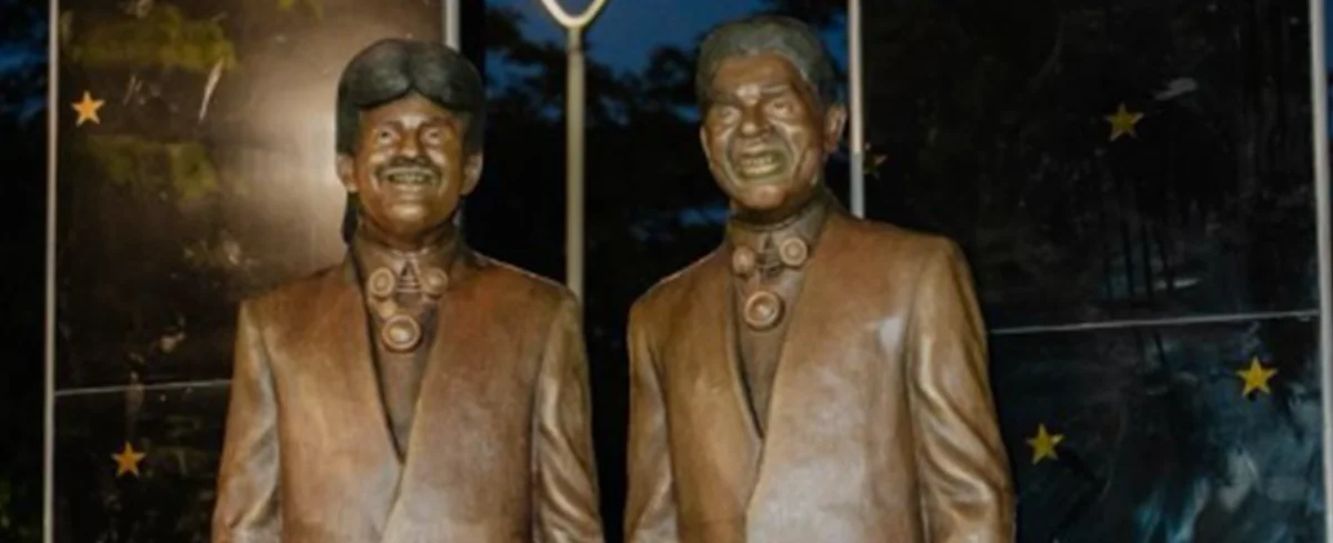 Escultor de estatuas de Rafael Orozco e Israel Romero.
