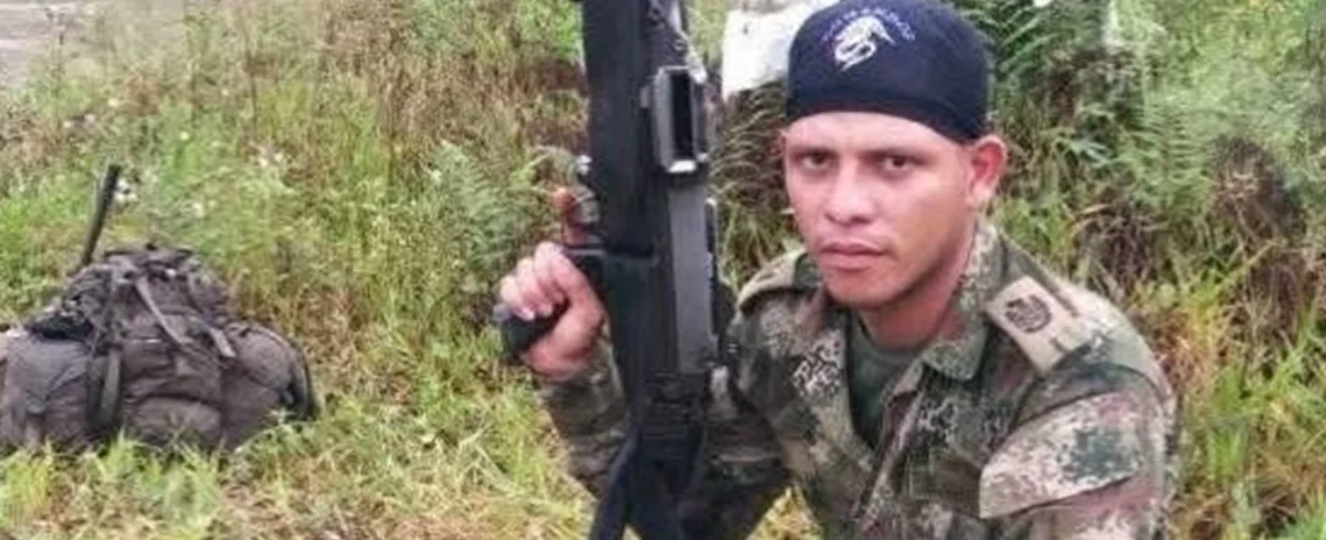 Ruiz era oriundo de Guacamayal, Magdalena, y había cumplido 7 años de servicio militar.
