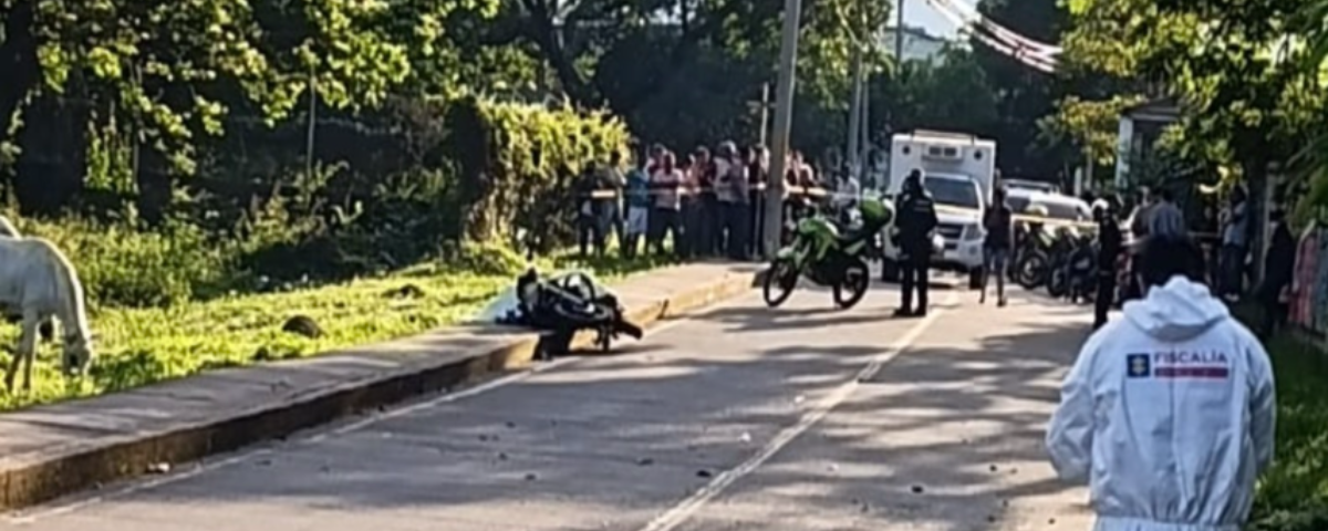 Minutos después del ataque, uniformados de la Estación de Policía de Manaure llegaron al sitio, pero el responsable ya había huido aprovechando la oscuridad de la zona.