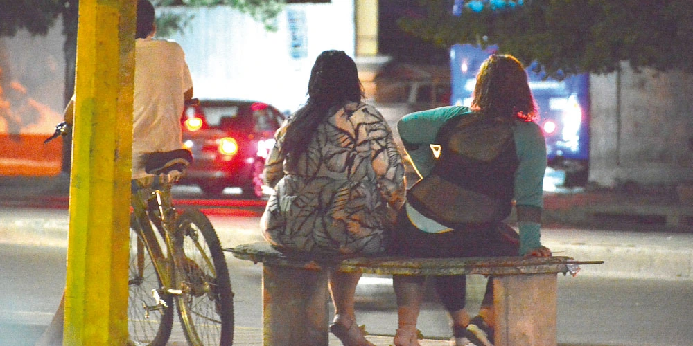 En corredores como la calle 44, La Nevada y la zona rosa de Valledupar, la oferta de sexo pago convive con posibles casos de explotación sexual de mujeres y adolescentes, un panorama que la nueva sentencia de la Corte Suprema obliga a mirar sin eufemismos. Foto: La Calle.