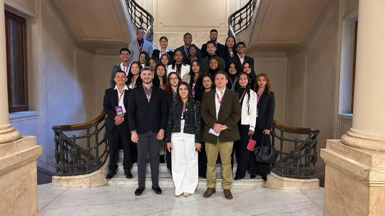 La agenda académica también incluyó visitas al Banco Central de la República Argentina y a la Bolsa de Comercio.