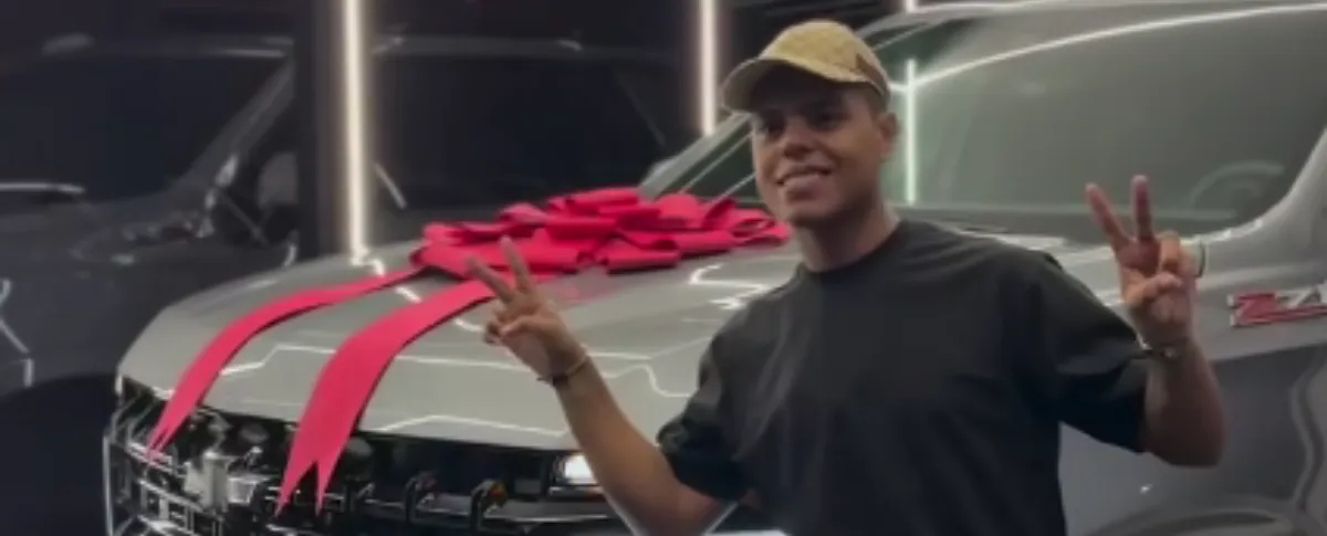 Haffit David presentó su más reciente adquisición.