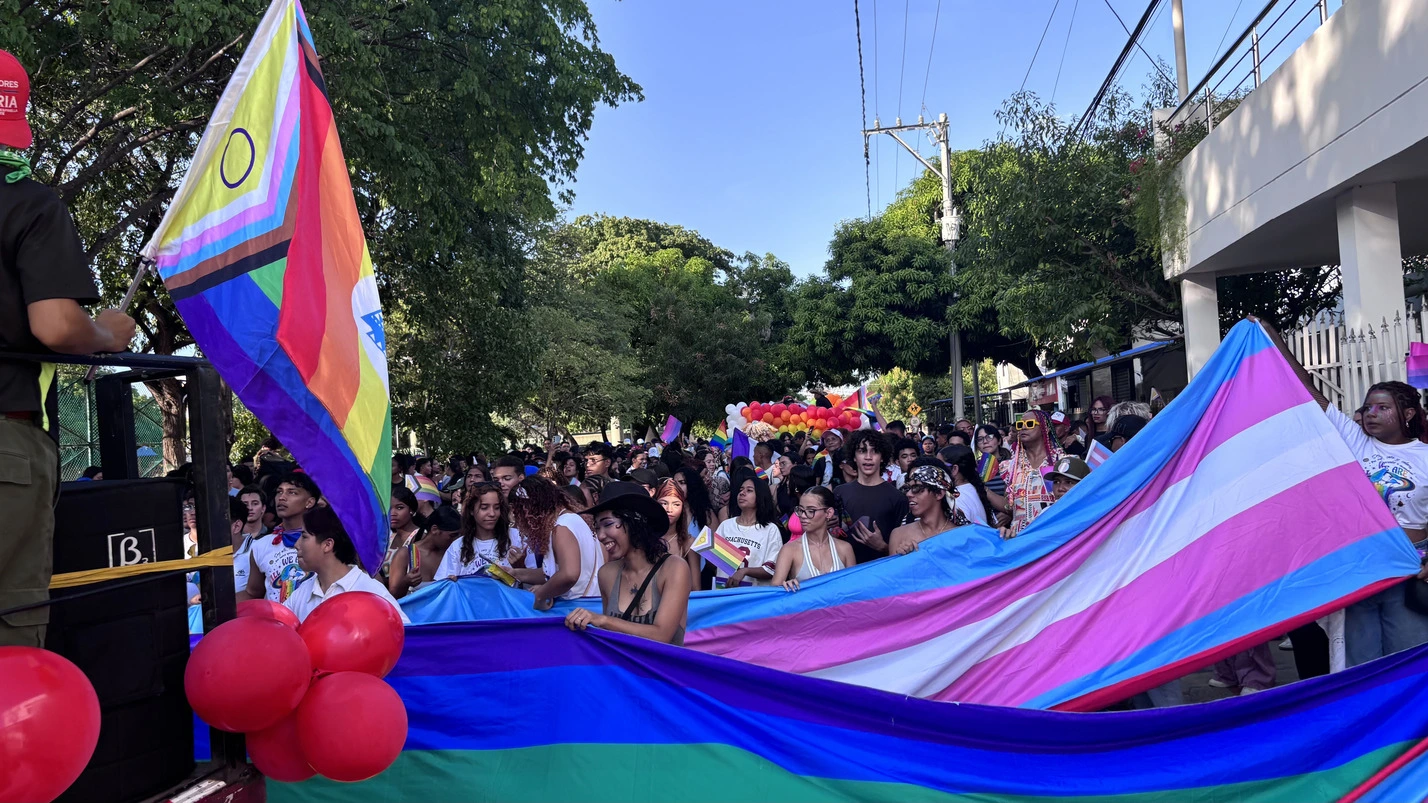 Población LGBTIQ del departamento del Cesar salió desde la plaza del Primero de Mayo. Foto: EL PILÓN