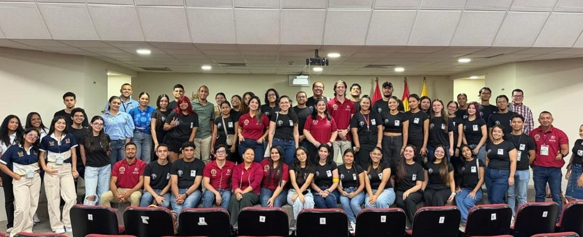 Participantes, ponentes y staff del XXIII Encuentro Departamental de Semilleros de Investigación, Nodo Atlántico, desarrollado en la Universidad Libre Seccional Barranquilla.