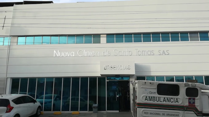 Sede de la Clínica Santo Tomás en Valledupar, señalada por trabajadores por presuntas irregularidades laborales.