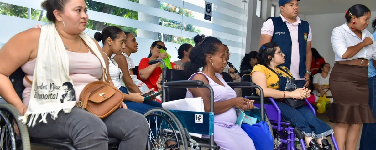 Personas en silla de ruedas. FOTO: web