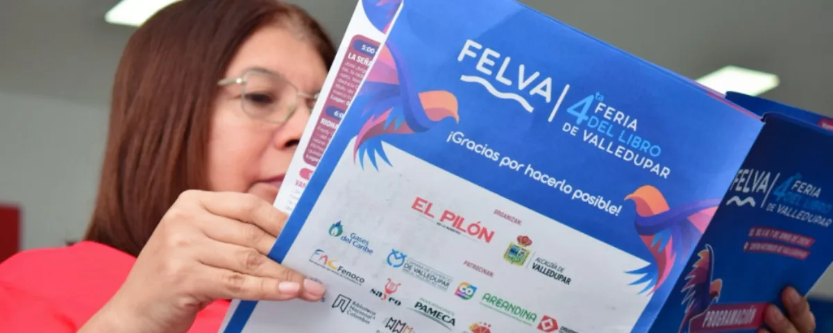 Persona leyendo el periódico. FOTO: Said Armenta