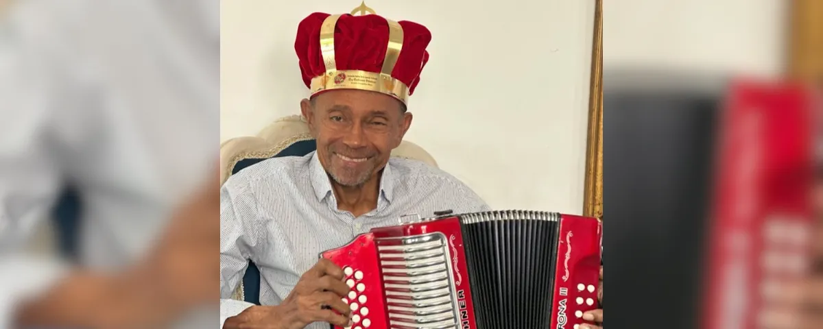 Ovidio Enrique Granados Melo, "El Viejo Villo", en el momento de ser exaltado como Rey Vallenato Vitalicio por la FFLV. Foto: FFLV