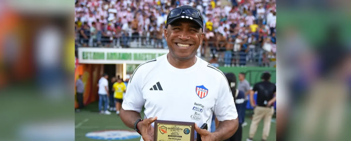 José María Pazo fue homenajeado en su tierra. Foto: @juniorclubsa