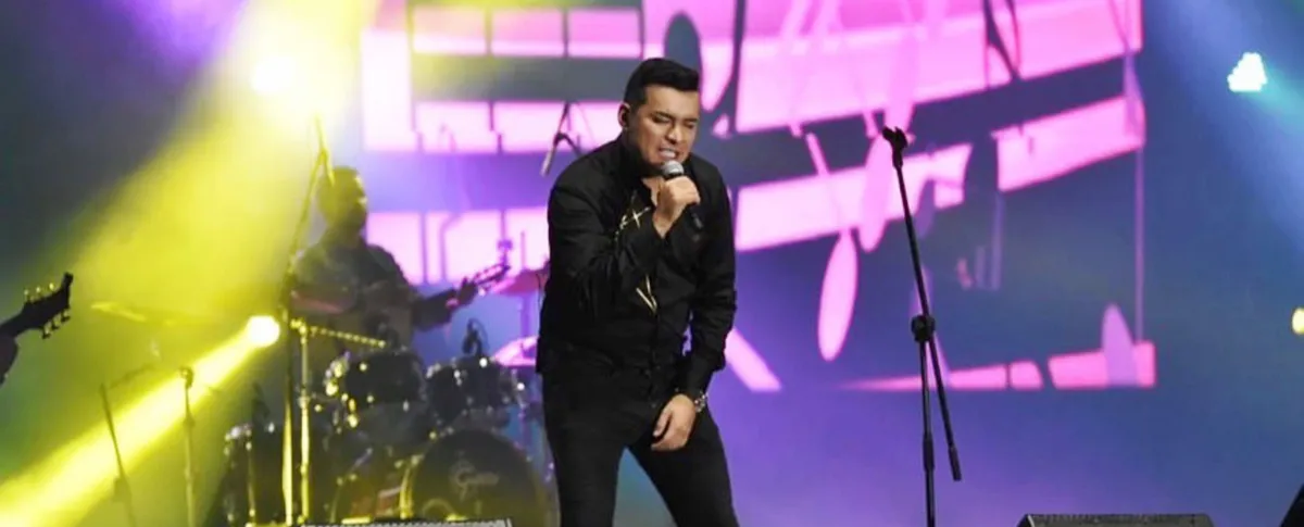 Yeison Jiménez durante su presentación en el Festival Vallenato 2021.
