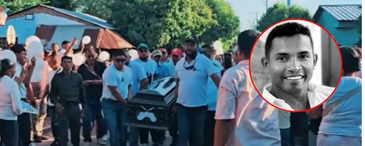 Con globos blancos y exigiendo justicia, Chimichagua despidió al docente Eduar Arias