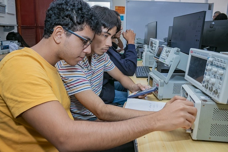 Acuerdos sobre el uso de Inteligencia Artificial en las aulas, convocada por la Secretaría de Educación y Cultura de Valledupar en el Concejo Municipal. Foto: MinEducación.