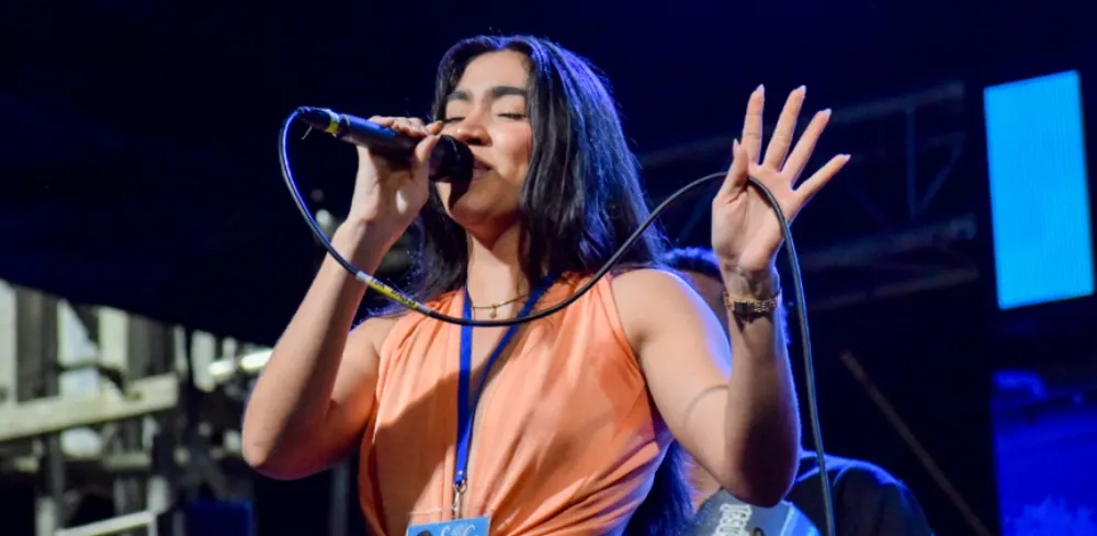 La cantante vallenata, de 21 años, llevó al escenario del EVAFE su interpretación de ‘Duerme conmigo esta noche’, de Diomedes Díaz, y ‘El amor es más grande que yo’, del Binomio de Oro. Foto: Said Armenta.
