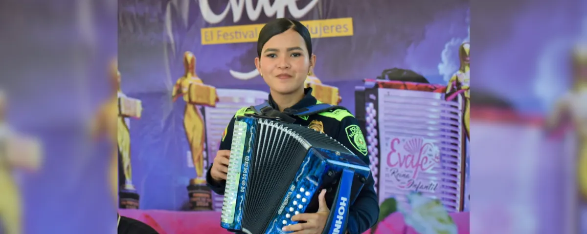Kendry Gulfo, integrante de la Orquesta Internacional de la Policía Nacional, participó en el EVAFE 2026 en la categoría Caribeña. Foto: Said Armenta.
